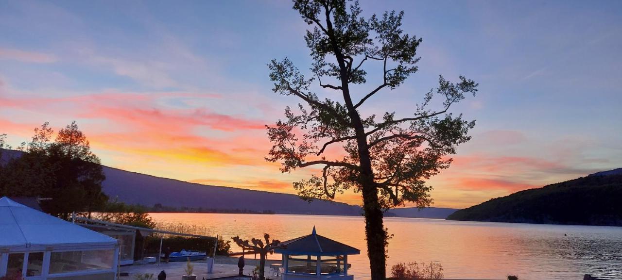 Panoramique Lac d'Annecy: Atypique Résidence avec Plage Privée Duingt Exterior photo