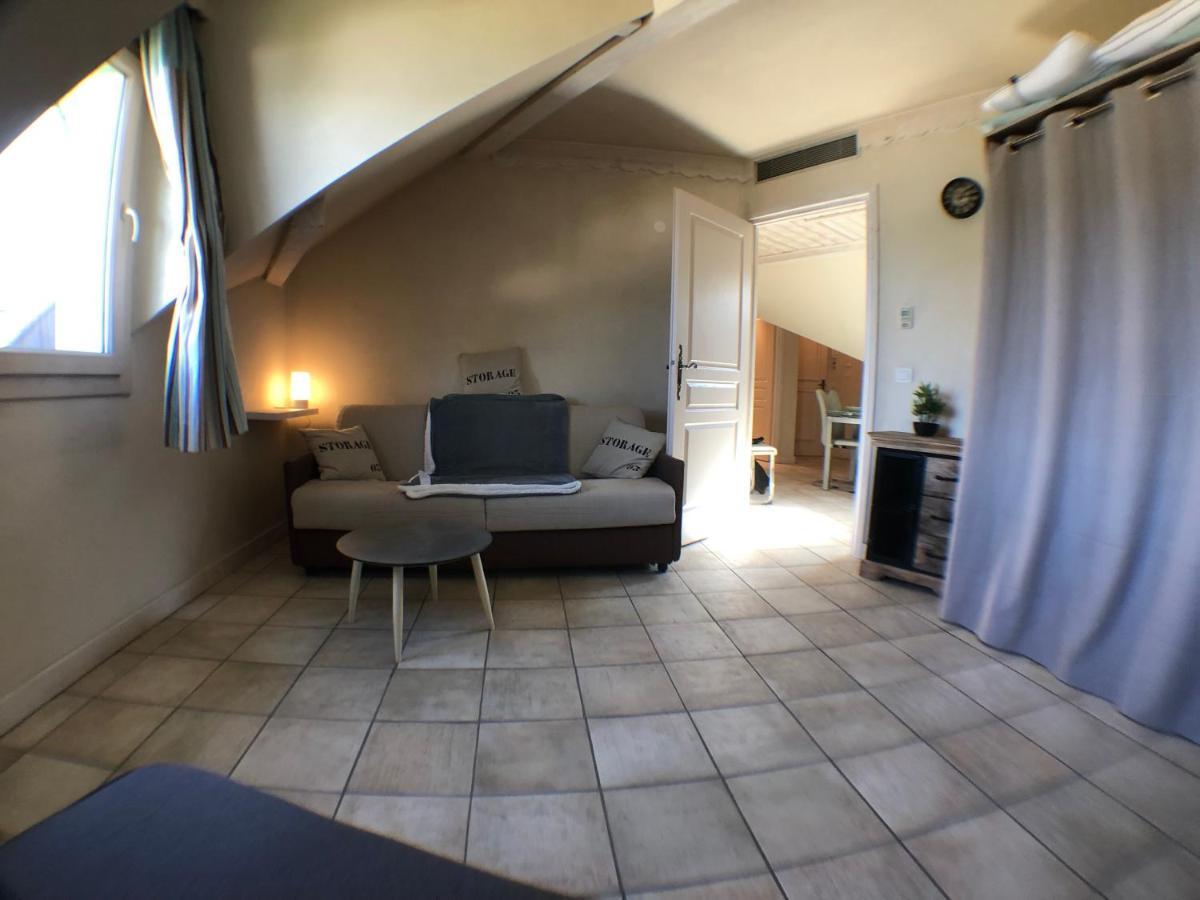 Panoramique Lac d'Annecy: Atypique Résidence avec Plage Privée Duingt Exterior photo